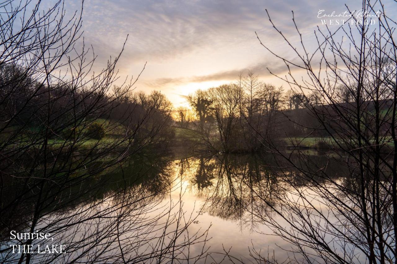 Enchanted Retreats At West Ford Devon 사우스몰튼 외부 사진