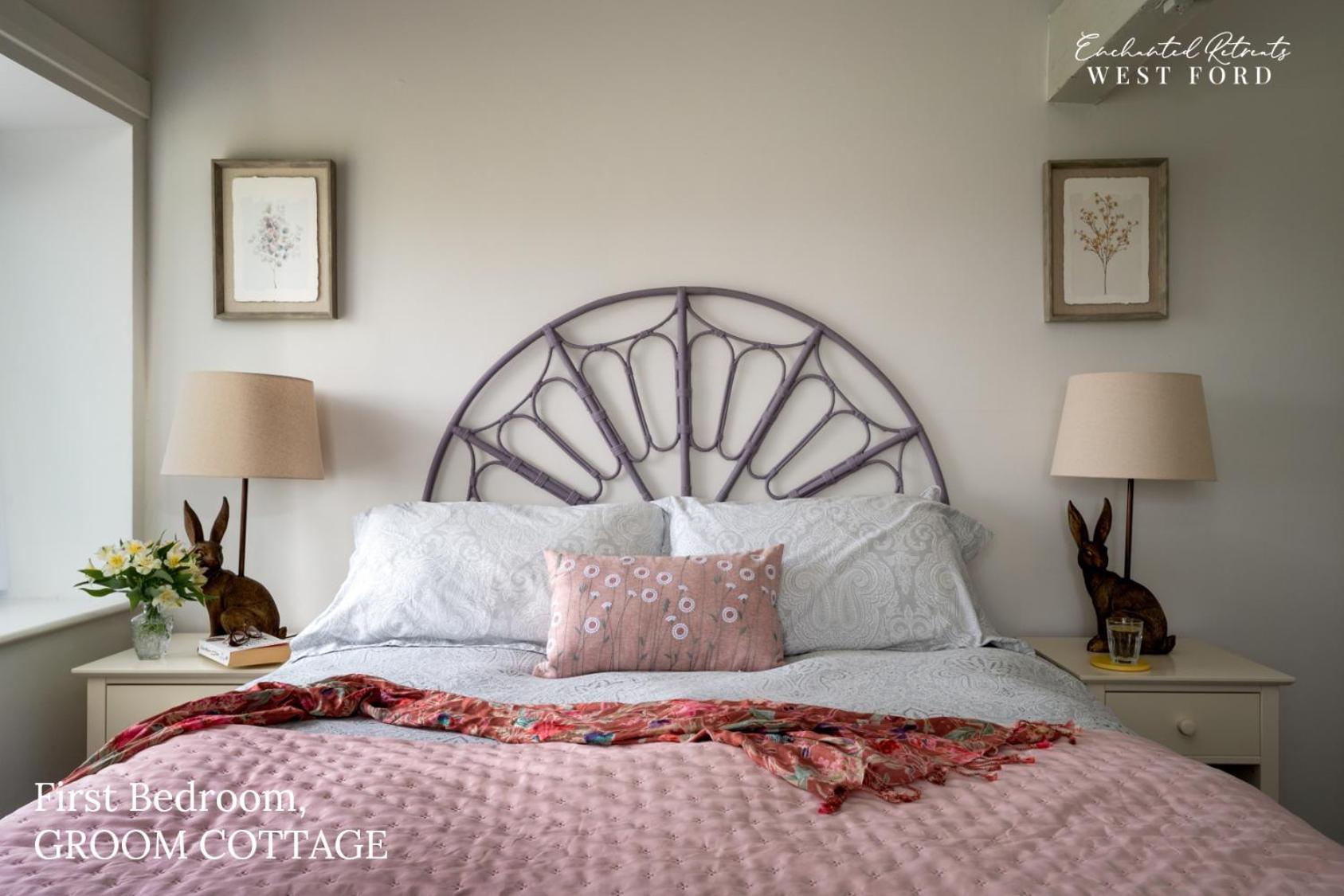 Enchanted Retreats At West Ford Devon 사우스몰튼 객실 사진